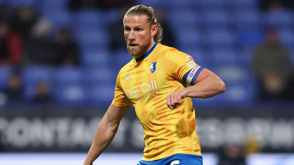 Kilgour dan Southam-Hales bergabung dengan Rovers saat Wilson keluar