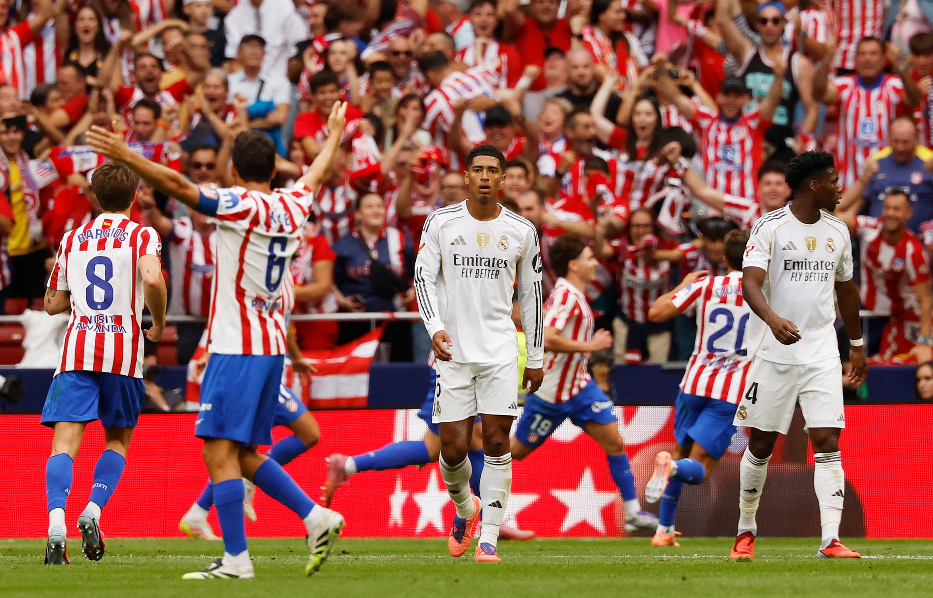 Julián Alvarez dua kali menumbangkan Real Madrid untuk memberi Atletico bintang lima di derby