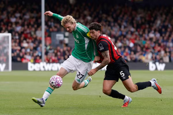 Manajer Newcastle Eddie Howe mengakui timnya masih beradaptasi dengan absennya Alexander Isak