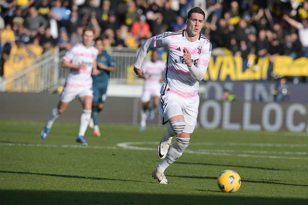 Bayern Munich berencana merekrut striker Juventus Vlahovic