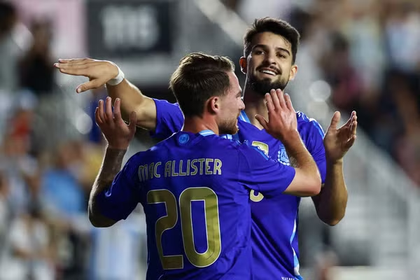Mac Allister dan Martinez cetak dua gol saat Argentina menang telak atas Puerto Rico